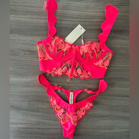 Set FOR LOVE & LEMONS Graphic Hearts Bustier Top and thong - Picture 4 of 11